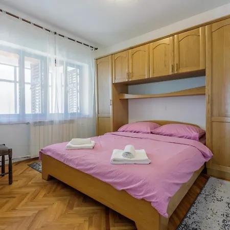 Apartment Tus A1 *
