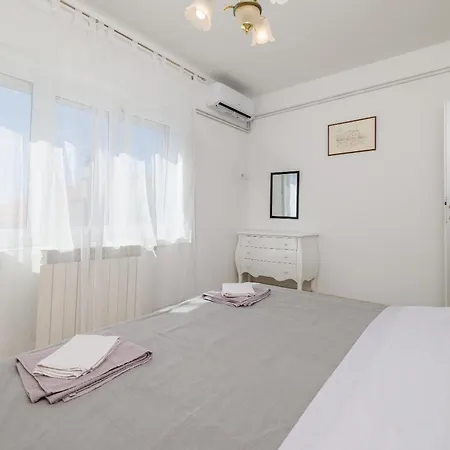 Apartman Tus A1 *