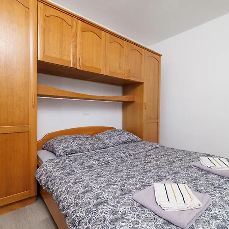Appartement Tus A1 *